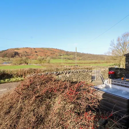 Hills Farm *